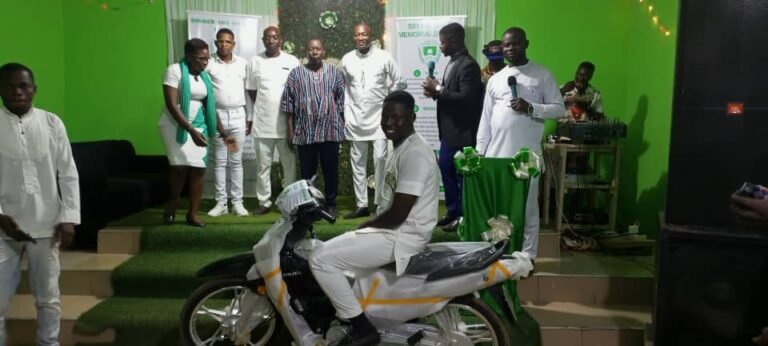 S/R – Sir Martin’s Memorial School Award Best Teacher with a brand new motorbike.