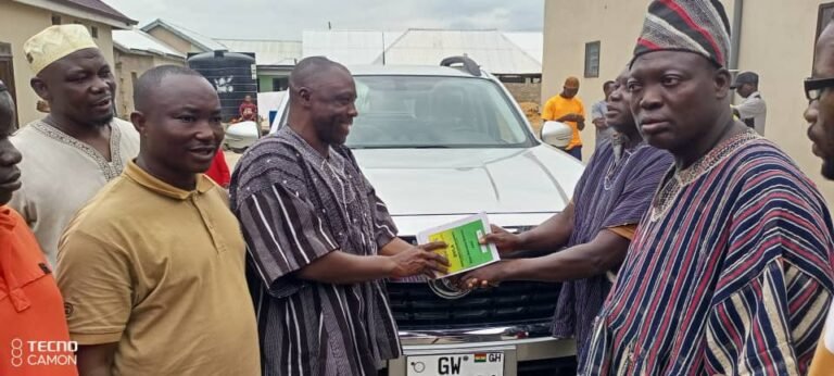 Bawumia Donates Brand New Pickup To Busunuwura