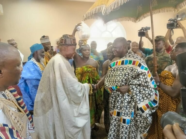 Buipewura Jinapor II Pays Courtesy Call on Asantehene Otumfuo Osei Tutu II