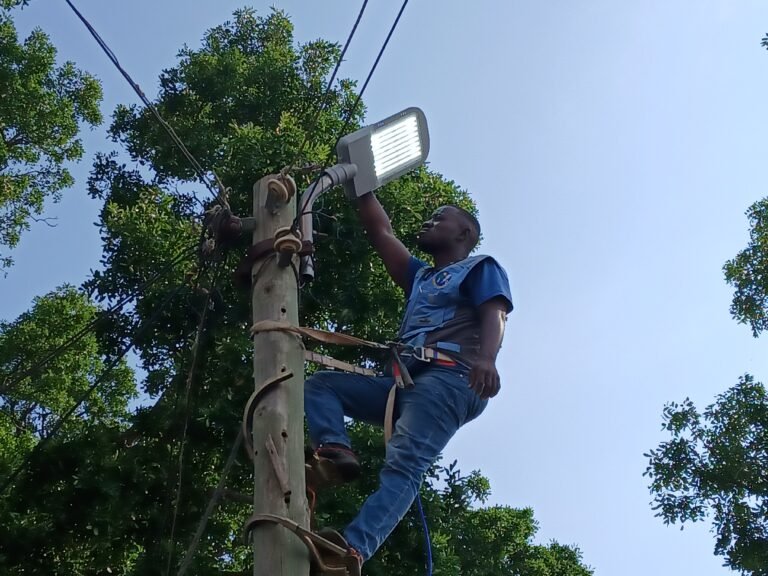 Abu Jinapor Brightens Damongo With New Streetlights.
