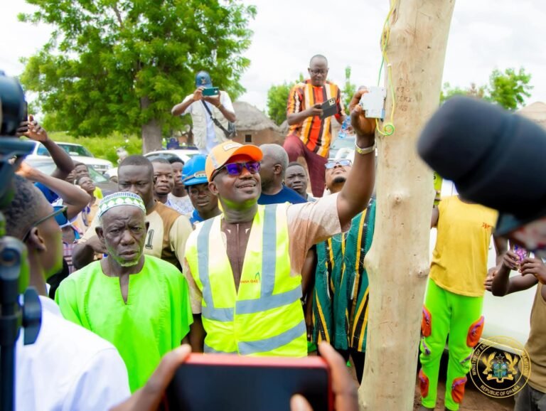 Ministry of Energy Expands Rural Electrification to 13 Communities in Savannah Region