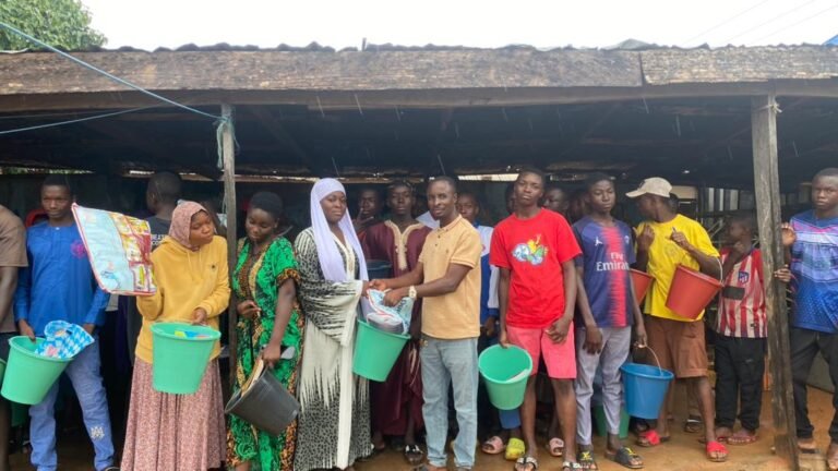 Hangaline Assemblyman Supports SHS Freshers.